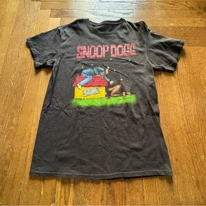 Snoop Dogg x Joe Cool 2022 Peanuts Mashup Graphic T-Shirt Black Size M